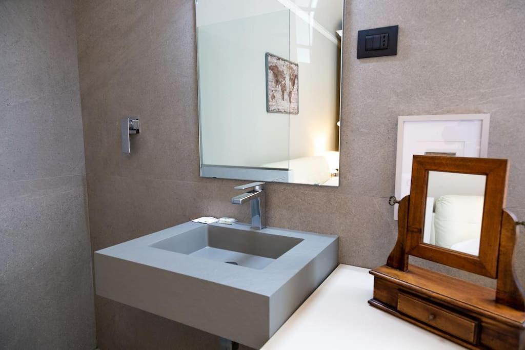 Luxury Florence - City Center Apartamento Exterior foto